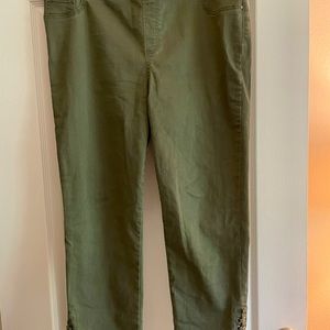 Chico’s Perfect Stretch Girlfriend Slim Leg Ankle